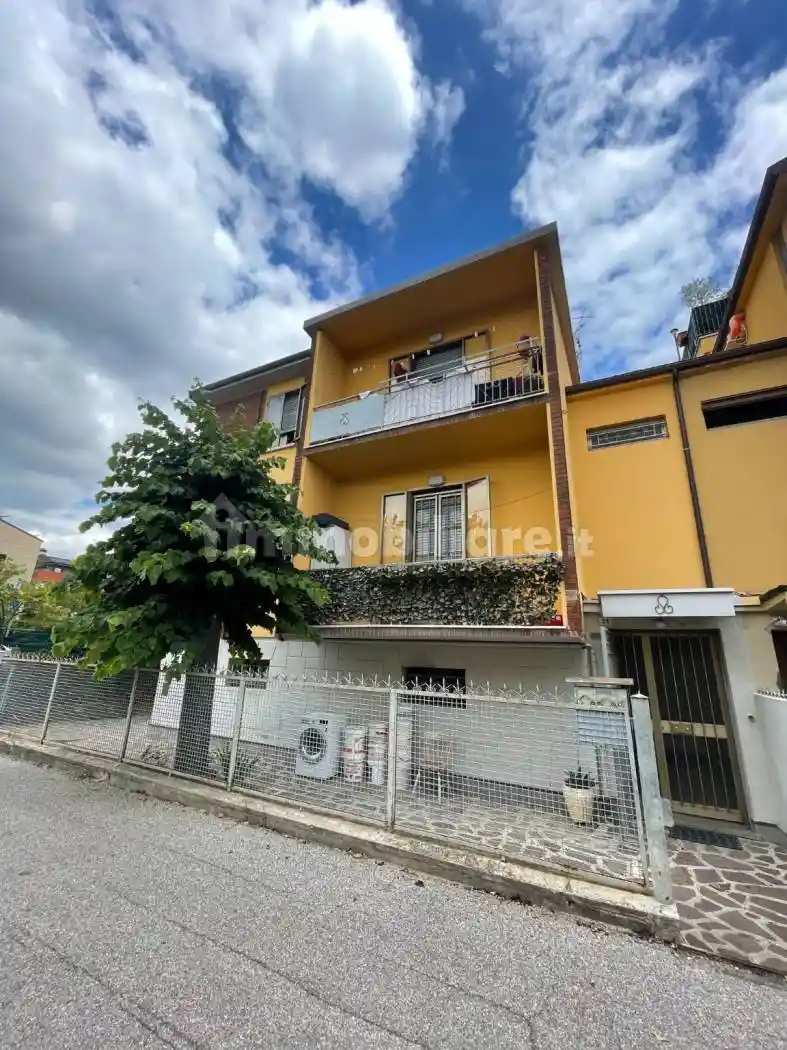 Quadrilocale via Martiri Croce del Biacco 24, San Vitale - Roveri, Bologna - foto 2