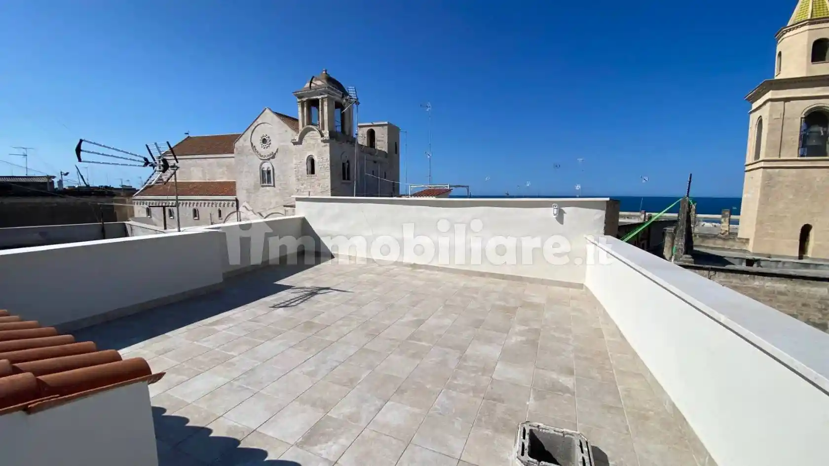 Palazzo - Edificio in vendita a Bisceglie