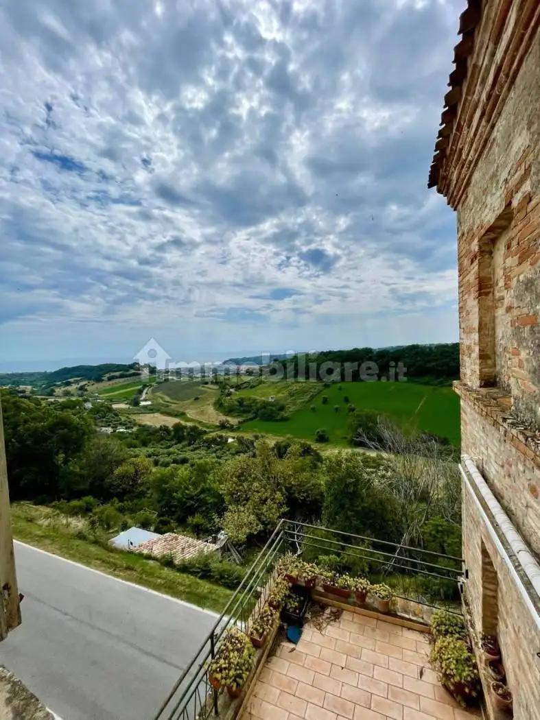 Terratetto unifamiliare 250 m², da ristrutturare, Centro, Altidona - foto 3