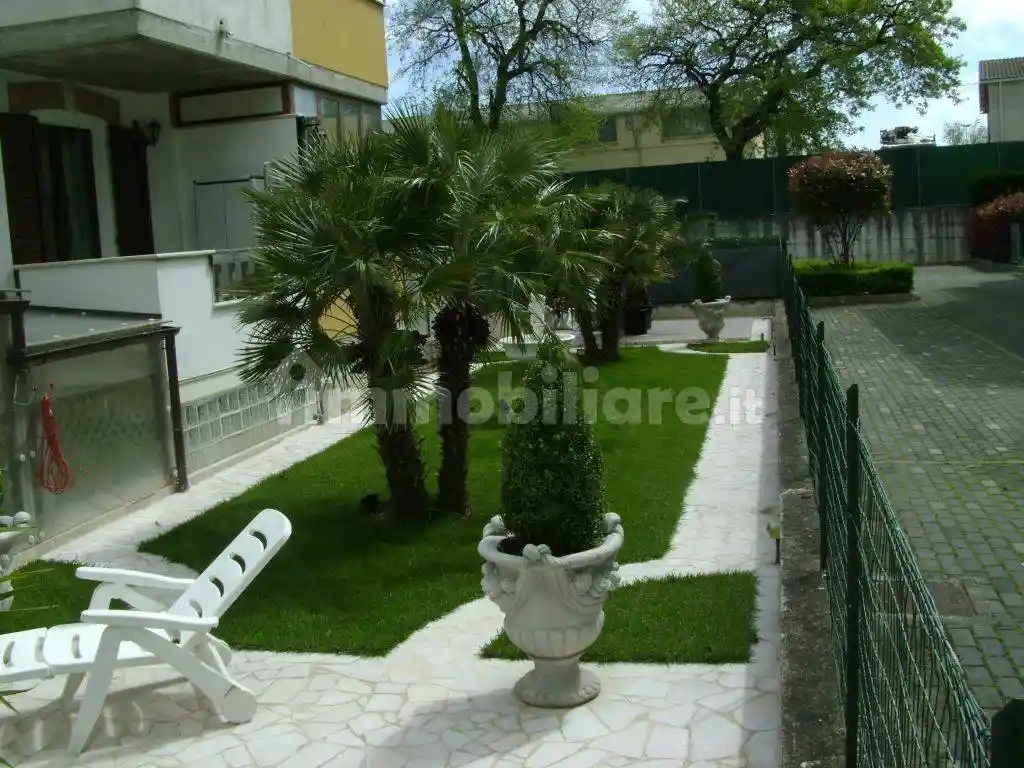 Casa indipendente in vendita a Civitanova Marche