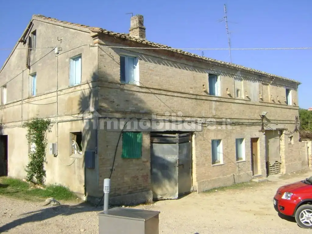 Rustico, da ristrutturare, 350 m², Altidona - foto 5