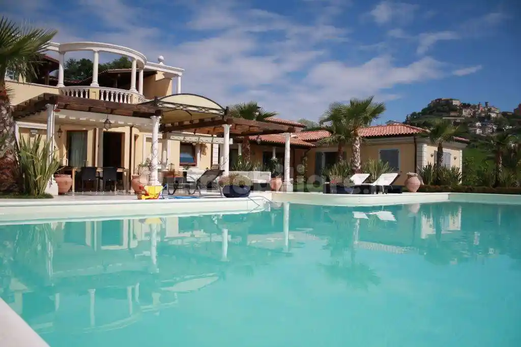 Villa unifamiliare, ottimo stato, 300 m², Colonnella - foto 2