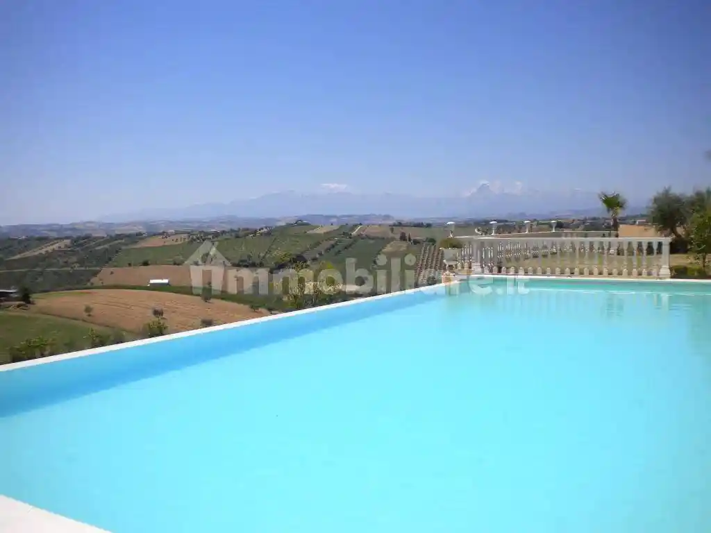 Villa unifamiliare, ottimo stato, 300 m², Colonnella - foto 5