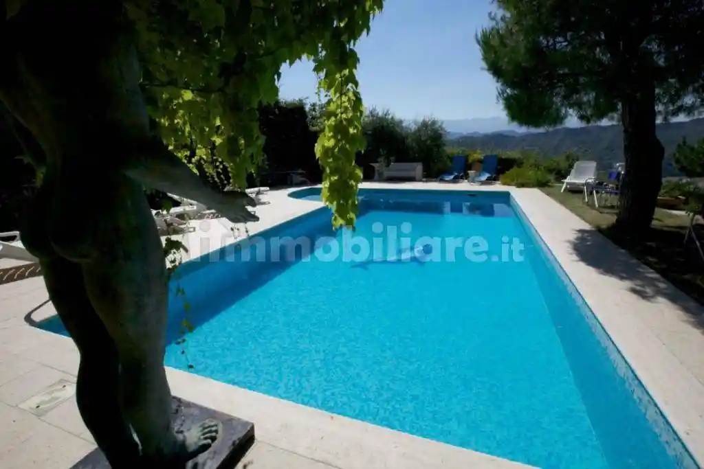 Casa indipendente in vendita a Ascoli Piceno