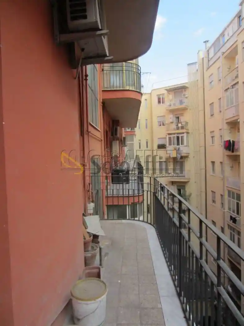 Appartamento via Roberto Bracco 6, Porto - Municipio, Napoli - foto 3