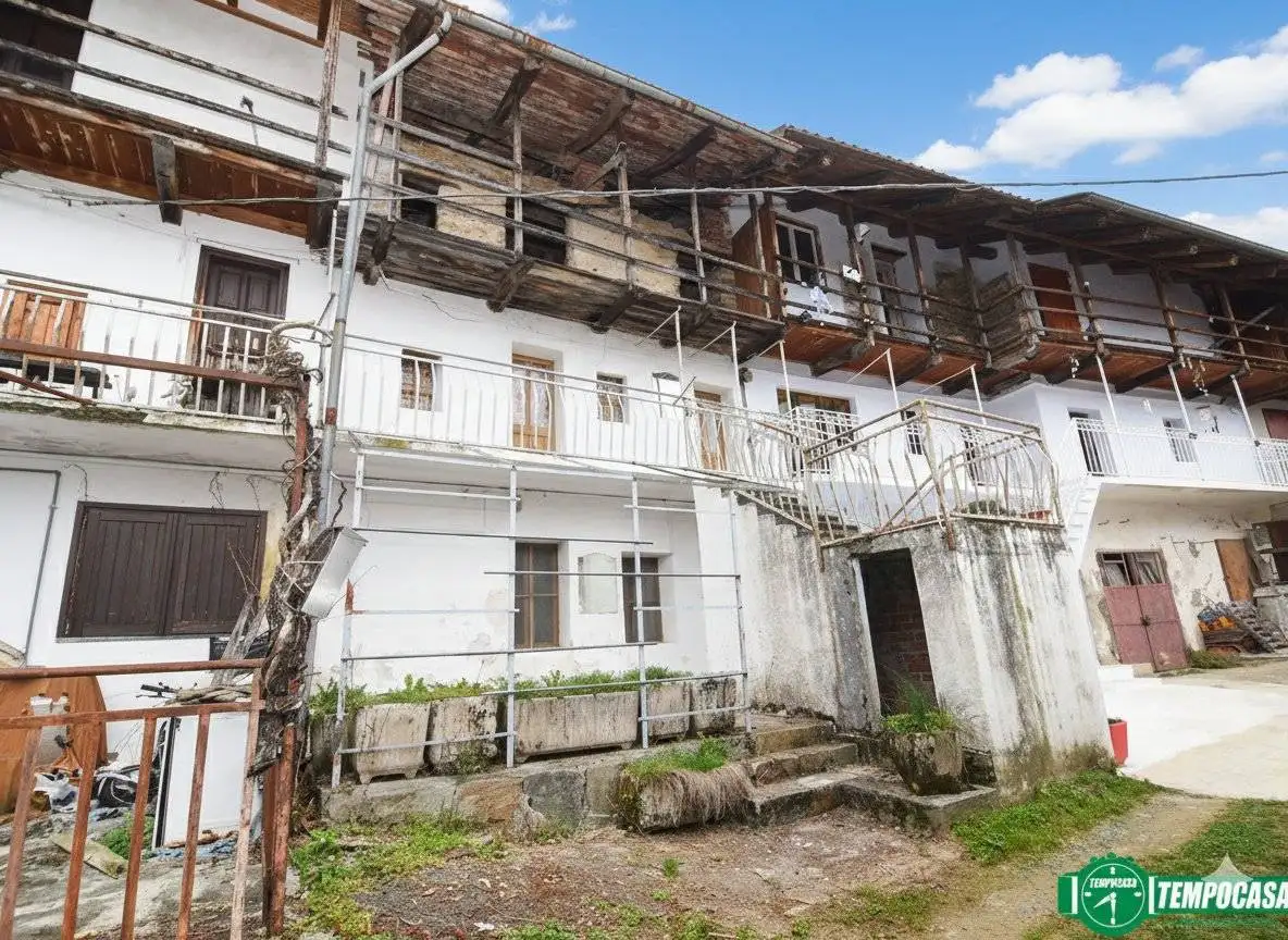 Casa indipendente in vendita a Rocca Canavese