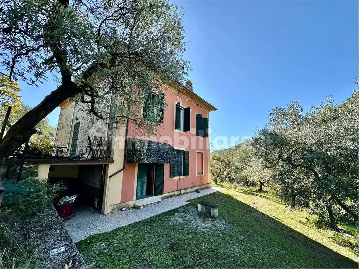 Villa in vendita a Lucca