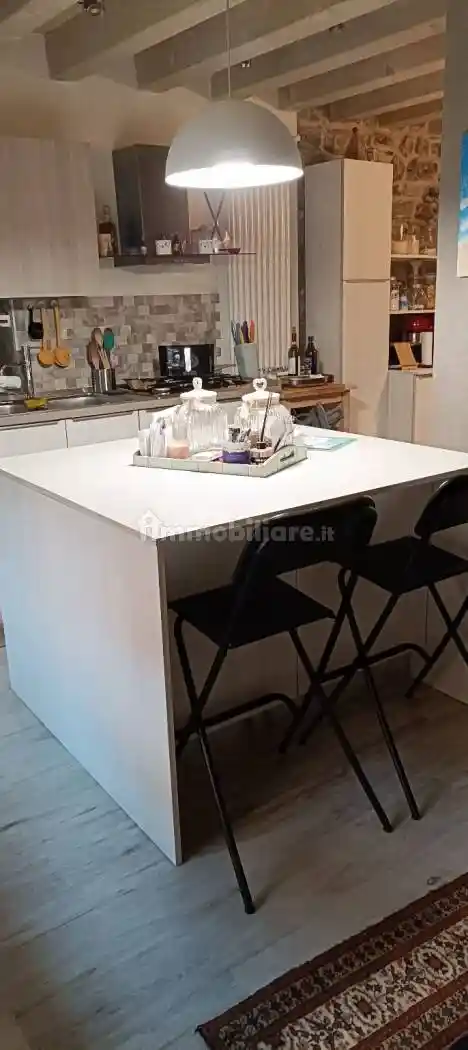 Casa indipendente in vendita a Nave