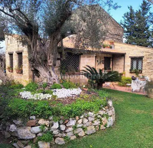 Rustico - Casale in vendita a Carini