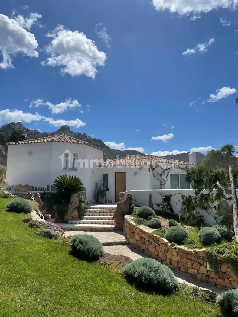 Villa in vendita a Arzachena