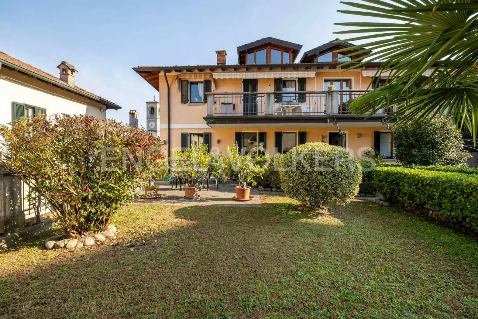 Appartamento in vendita a Porto Valtravaglia