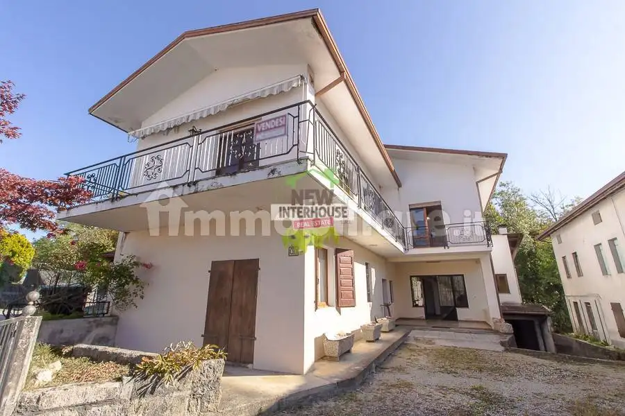 Villa in vendita a Castelnovo del Friuli