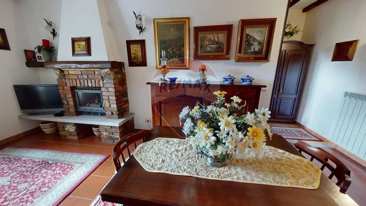 Appartamento in vendita a Fabbrica Curone