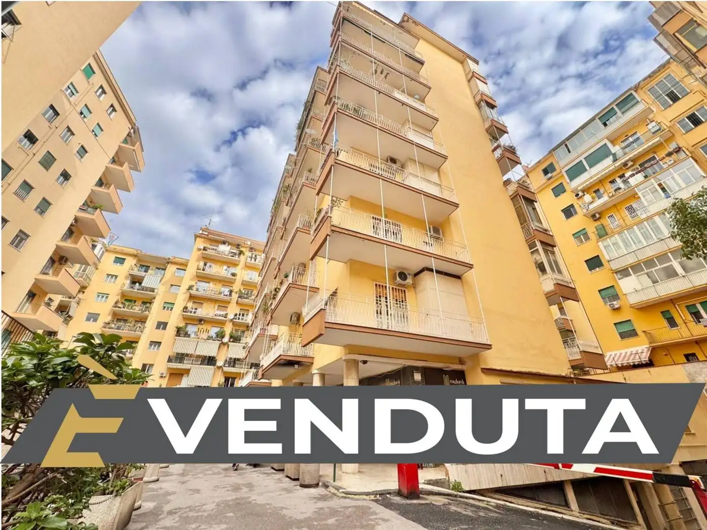 Appartamento in vendita a Napoli