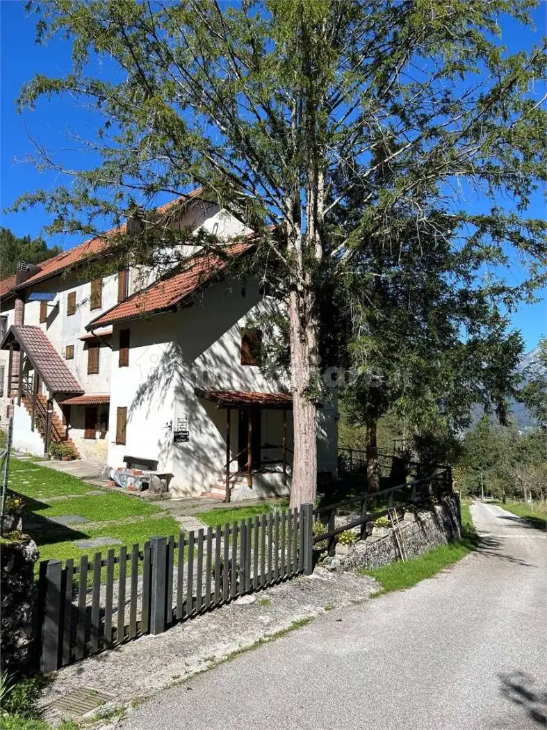 Villa in vendita a Barcis