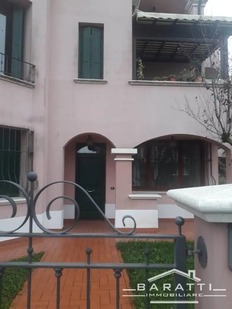 Appartamento in vendita a Rolo