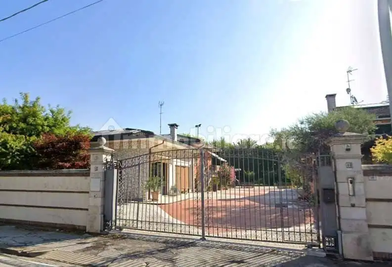 Villa in asta a Montegaldella