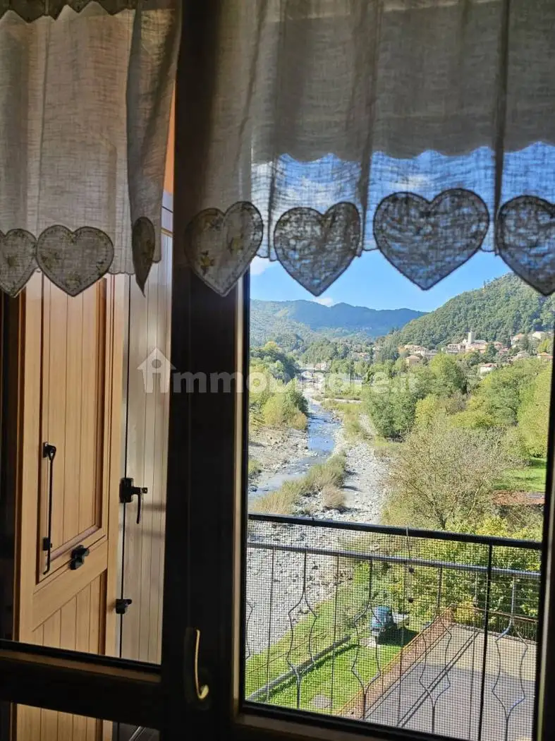 Appartamento in vendita a Montoggio