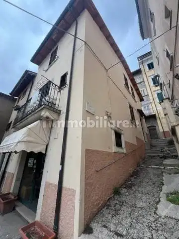 Appartamento in vendita a Rocca di Mezzo