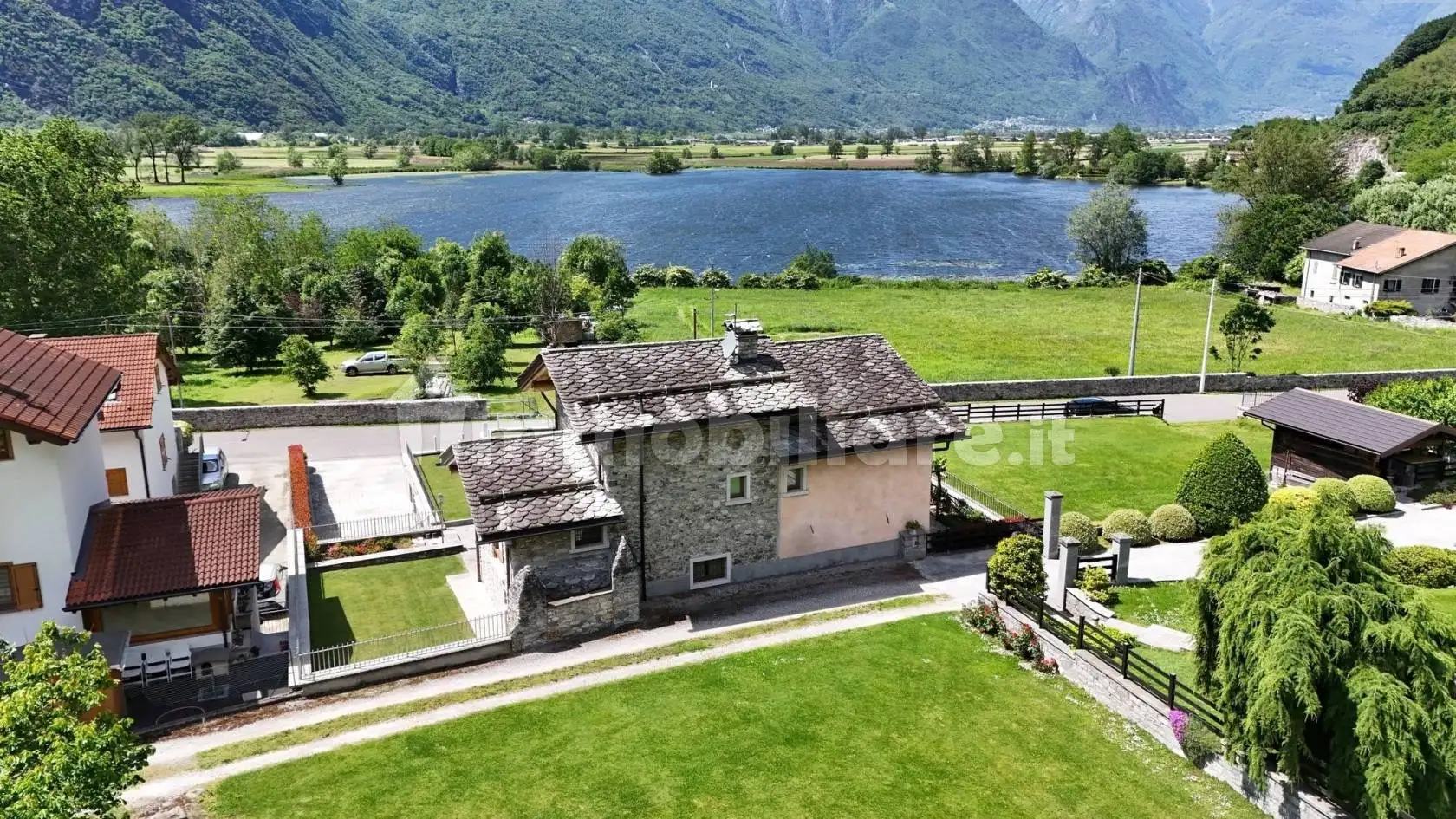 Villa in vendita a Novate Mezzola