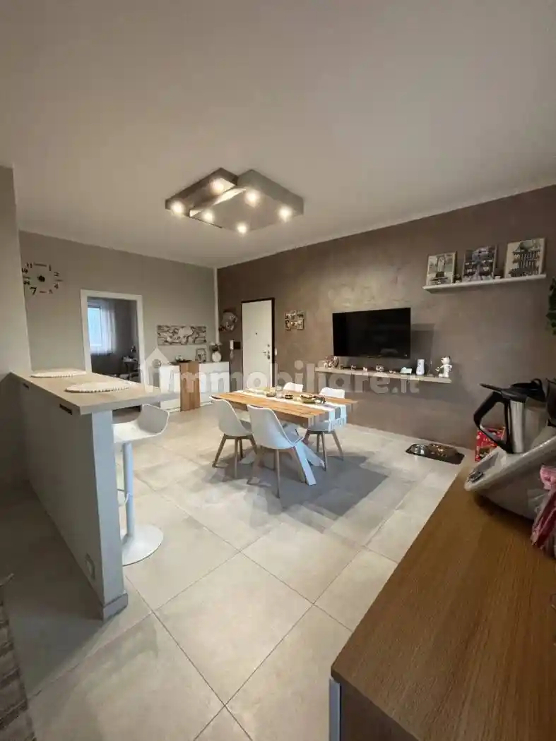 Trilocale via Massimo Portalupi 4, Villaggio Fiorito - Oltre Dora, Collegno - foto 2