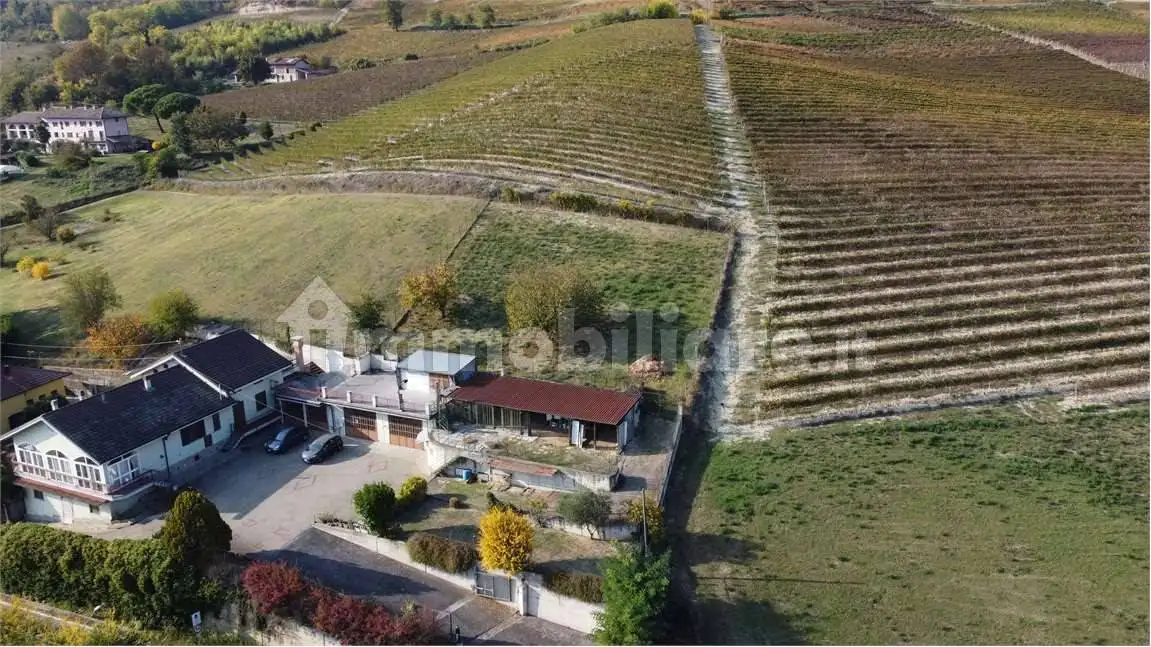 Rustico - Casale in vendita a Agliano Terme