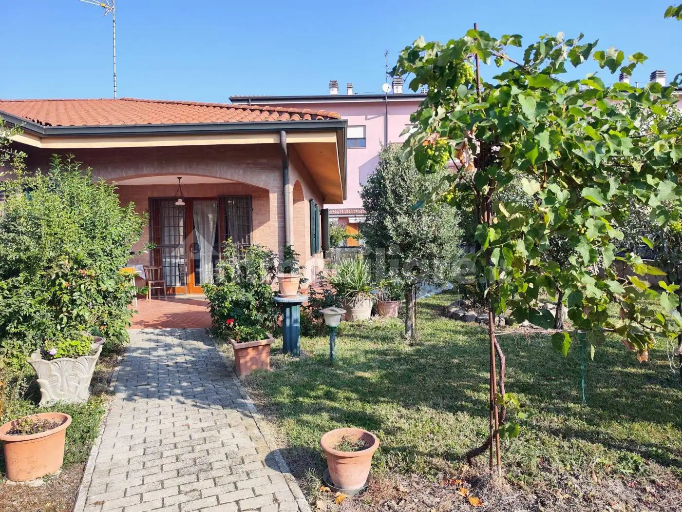 Villa in vendita a Cento