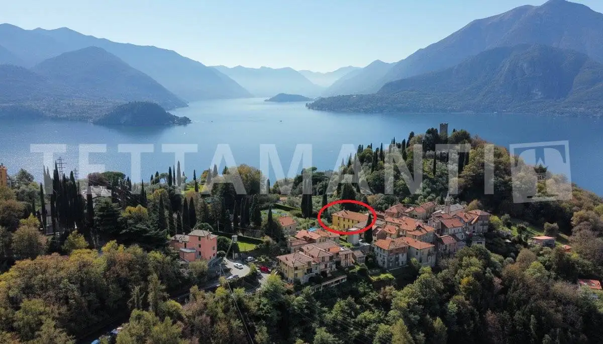 Villa in vendita a Varenna