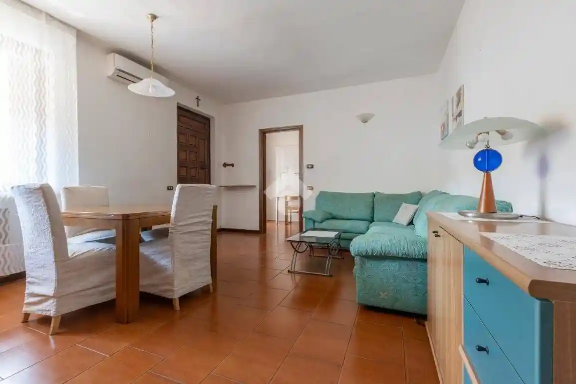 Rustico - Casale in vendita a Gorla Minore