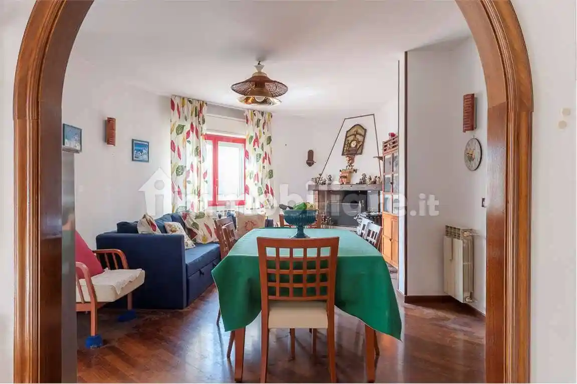 Trilocale via Peschiera, 32, Centro, Castel di Sangro - foto 2