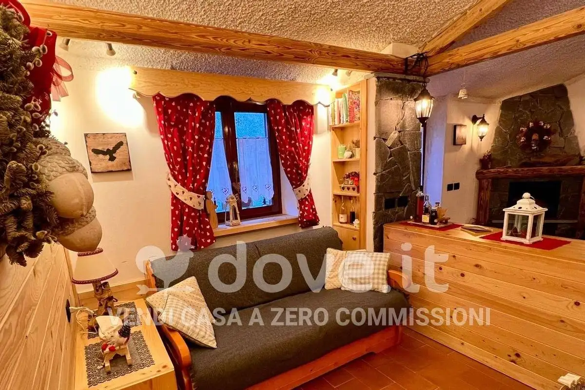 Villa in vendita a Carona