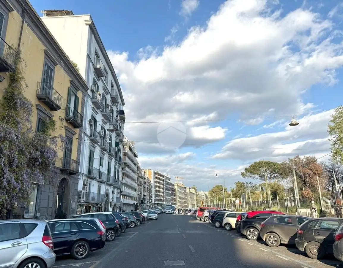 Appartamento in vendita a Napoli