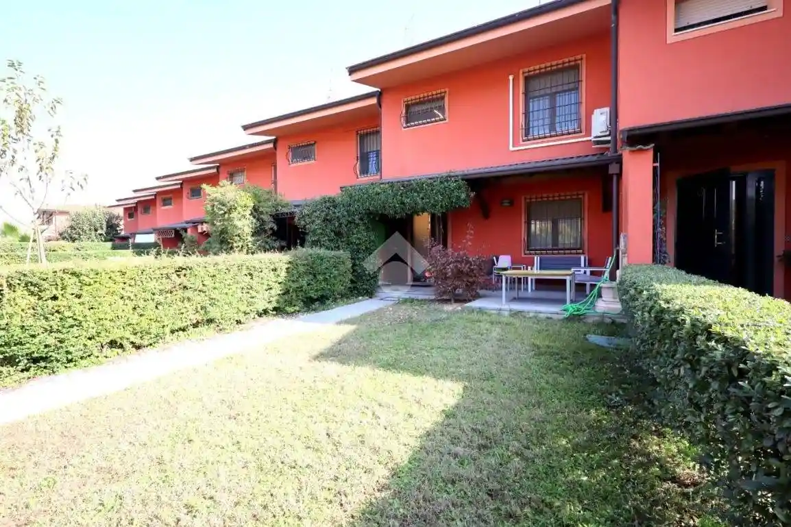 Villa a schiera via kolbè 31, Centro, Borgosatollo - foto 2