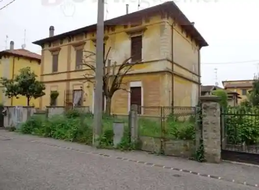 Villa in vendita a Pizzighettone