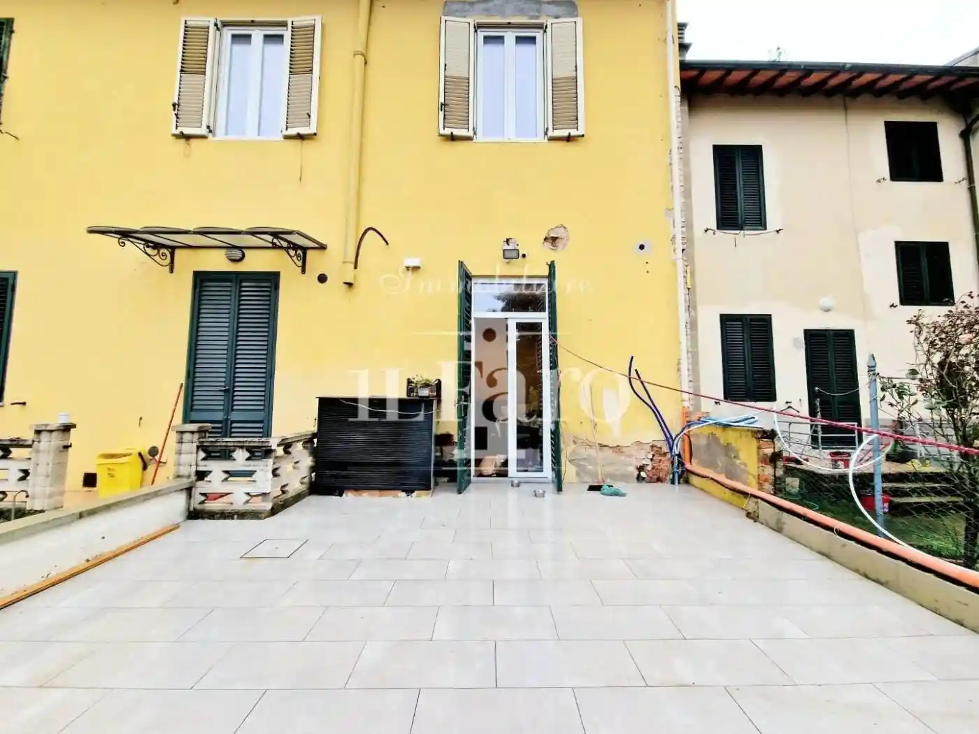 Casa indipendente in vendita a Campi Bisenzio
