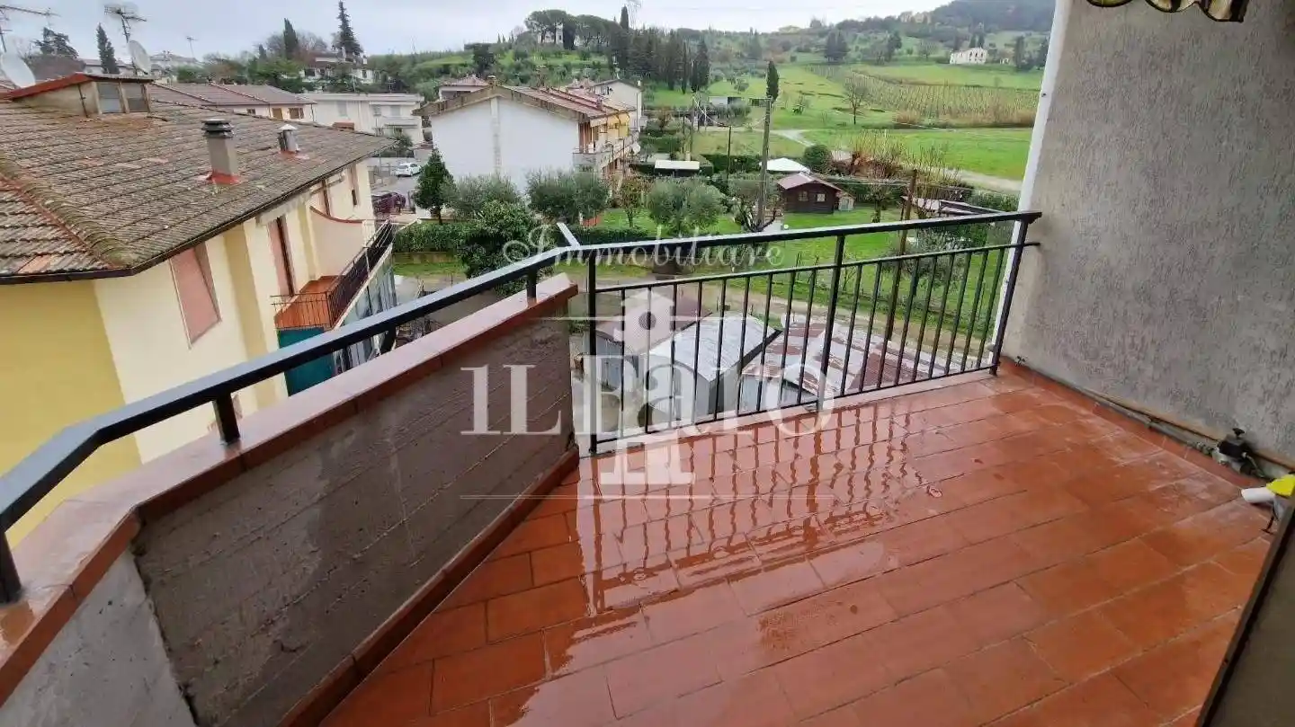 Appartamento in vendita a Carmignano