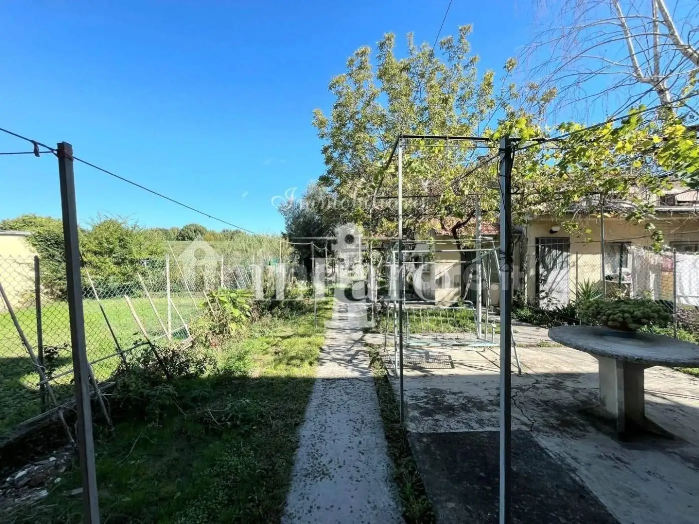 Casa indipendente in vendita a Campi Bisenzio