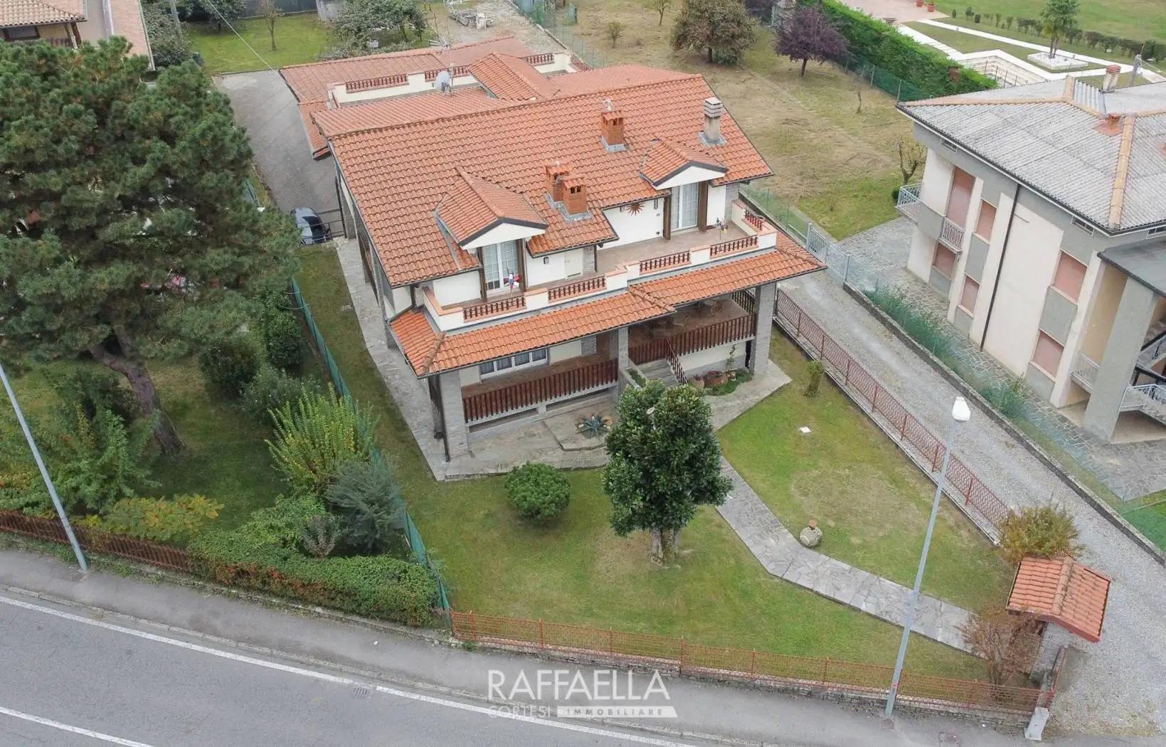 Villa plurifamiliare via Tresolzio 27, Carobbio, Carobbio degli Angeli - foto 2