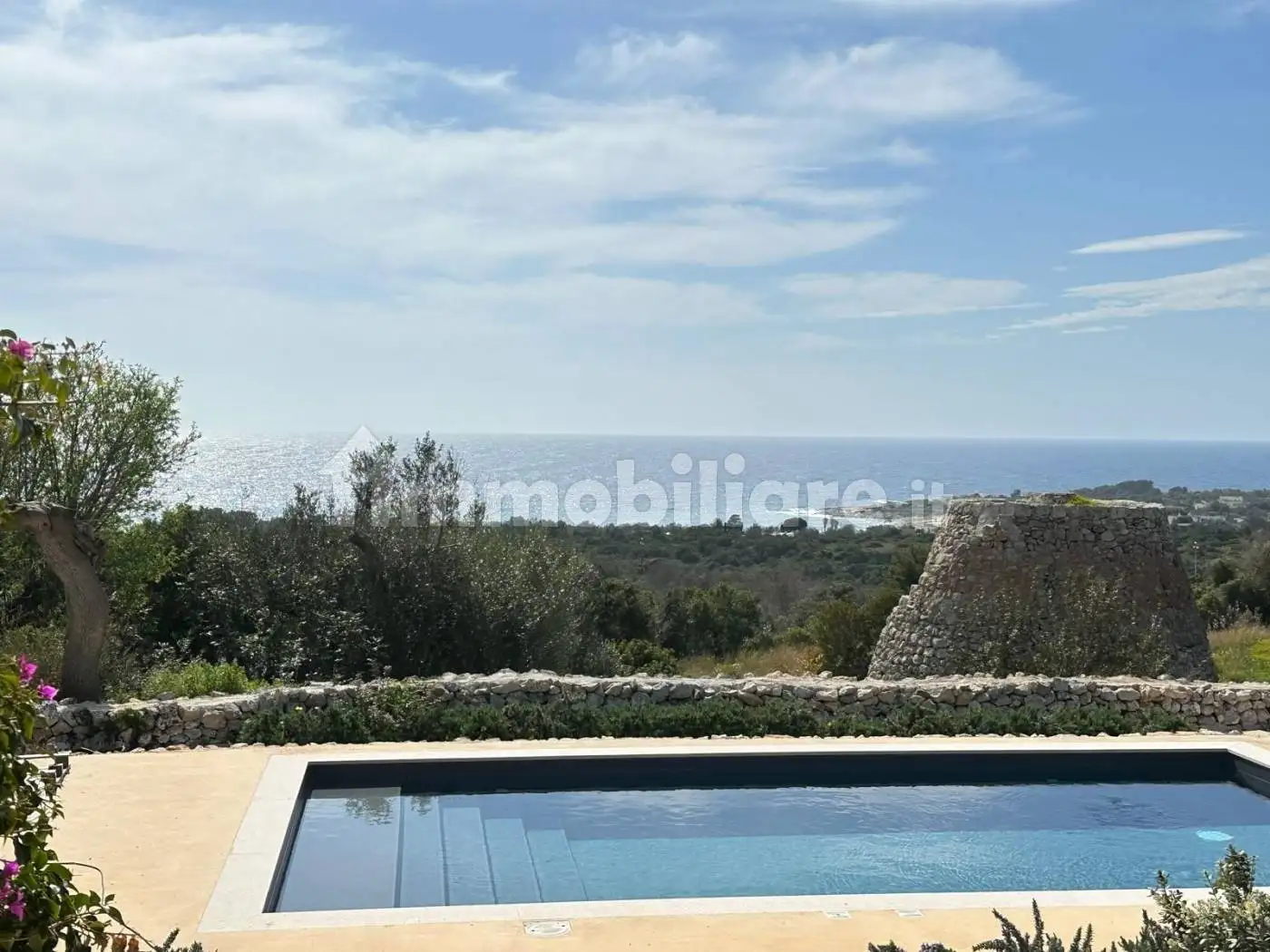 Villa plurifamiliare via Scalo di Castrignano 18, Castrignano del Capo