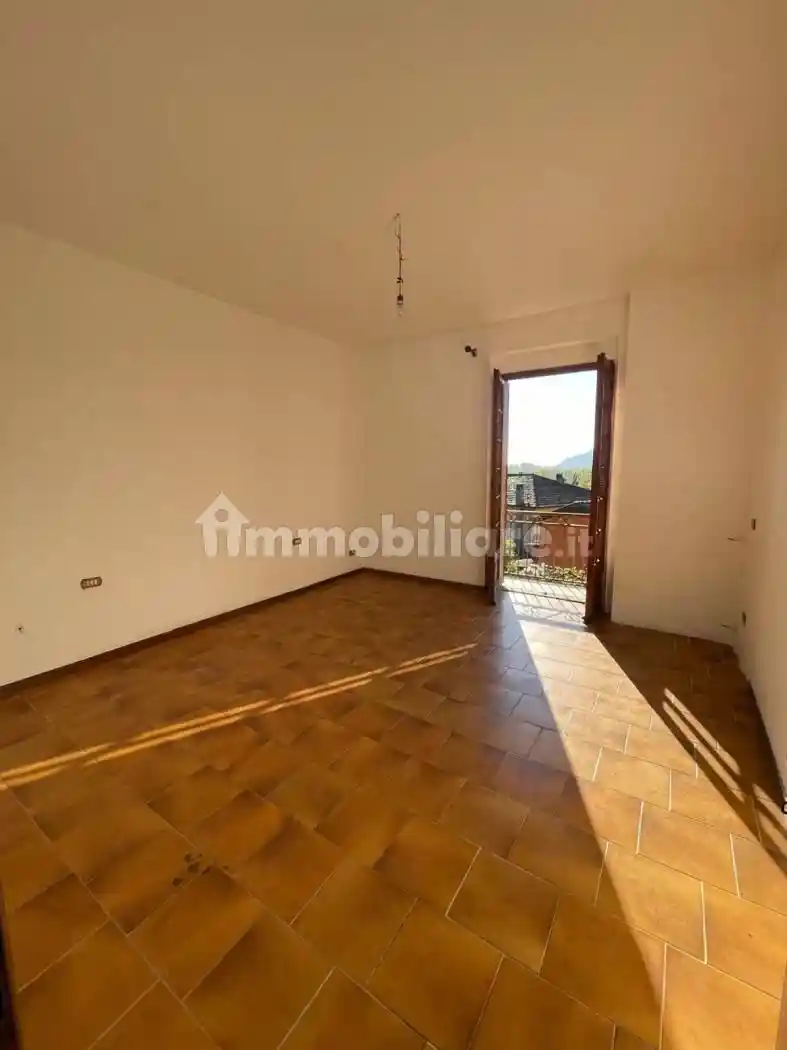 Terratetto plurifamiliare via Brigate Partigiane, Piano Di Follo, Follo - foto 4