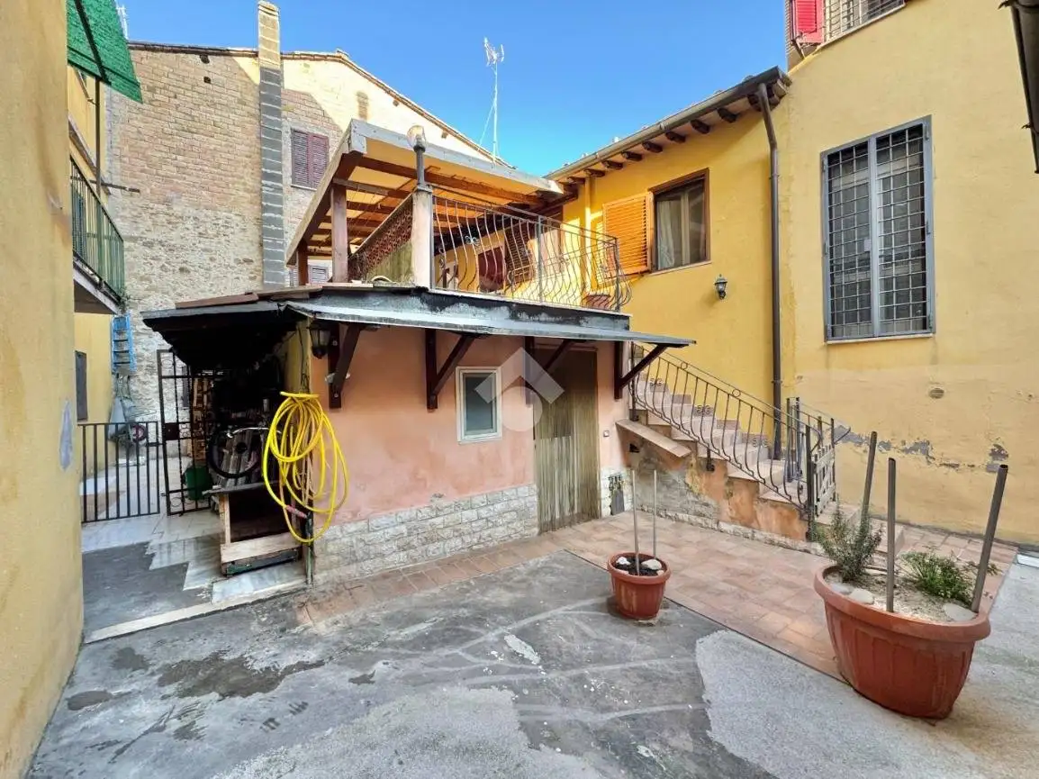 Casa indipendente in vendita a Assisi