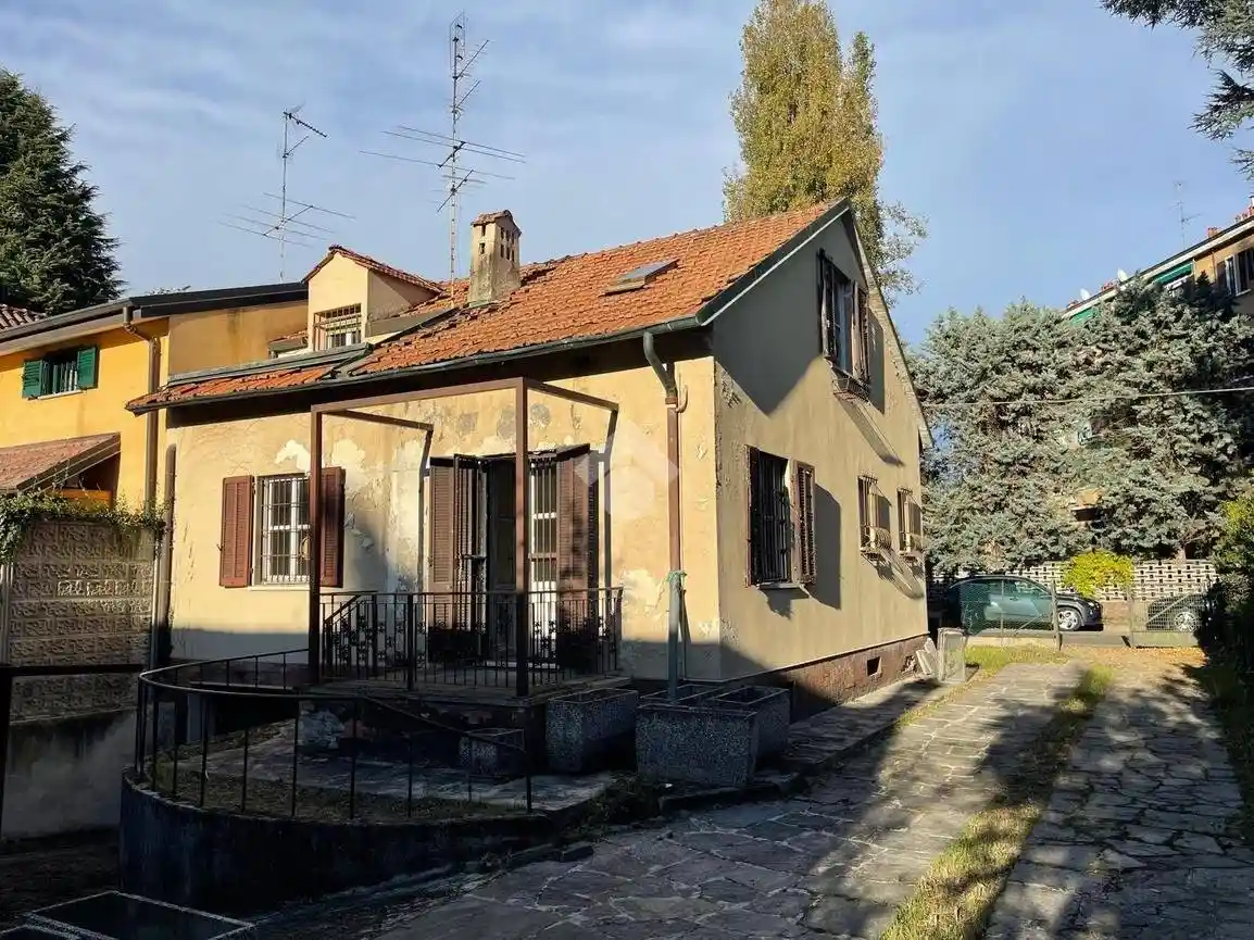 Villa bifamiliare via A. Canova 65, Frati, Legnano - foto 3