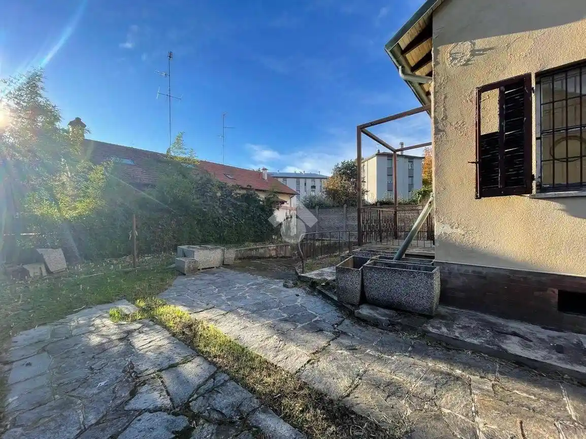 Villa bifamiliare via A. Canova 65, Frati, Legnano - foto 5