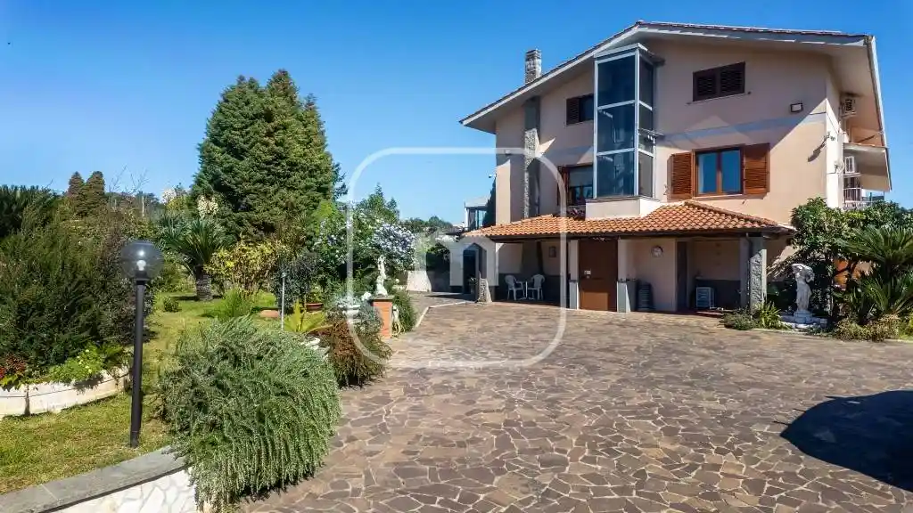 Villa in vendita a Velletri
