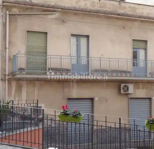 Palazzo - Edificio in vendita a Bronte