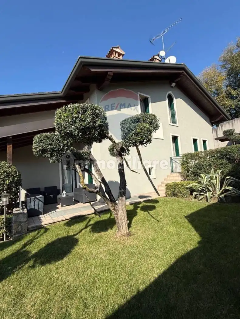 Villa in vendita a Monteforte d'Alpone