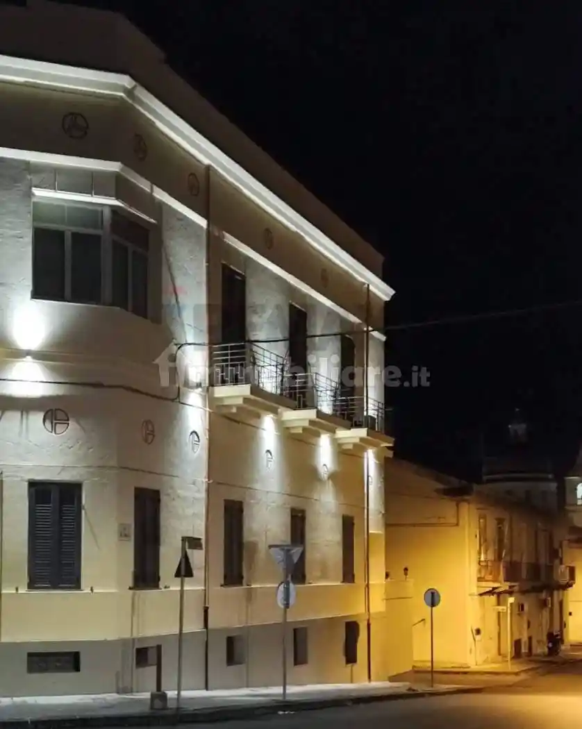 Palazzo - Edificio in vendita a Mascali