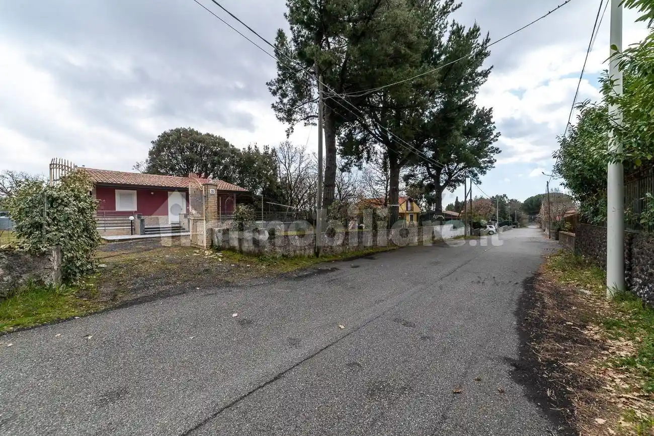 Villa in vendita a Pedara