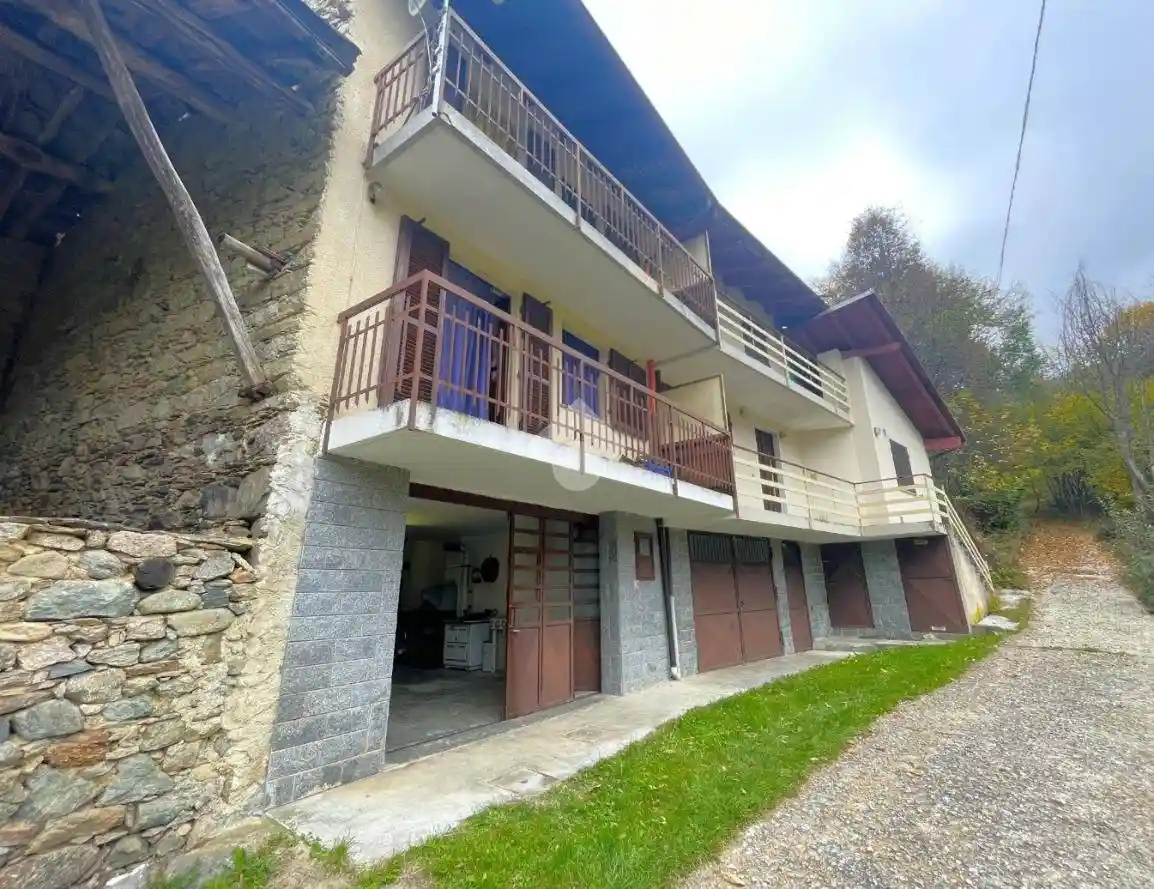 Casa indipendente in vendita a Giaveno