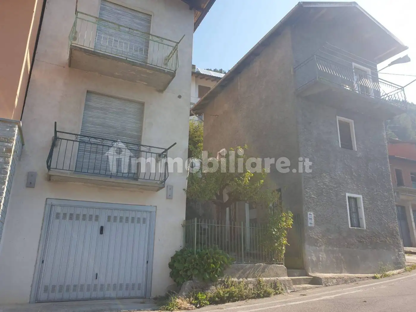 Palazzo - Edificio in vendita a San Nazzaro Val Cavargna